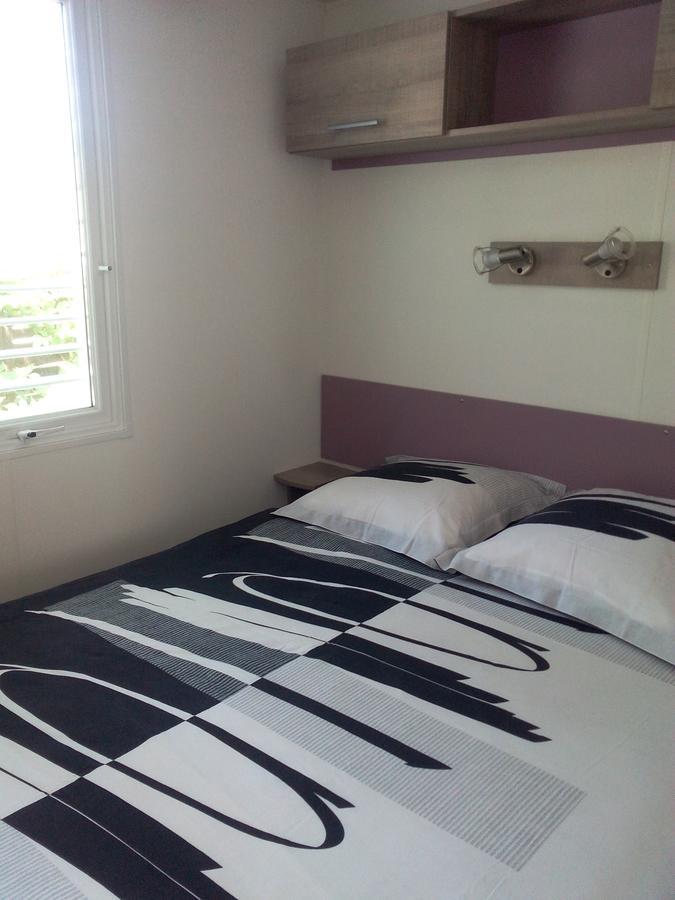 Camping Loisirs Des Groux Mousseaux-sur-Seine エクステリア 写真