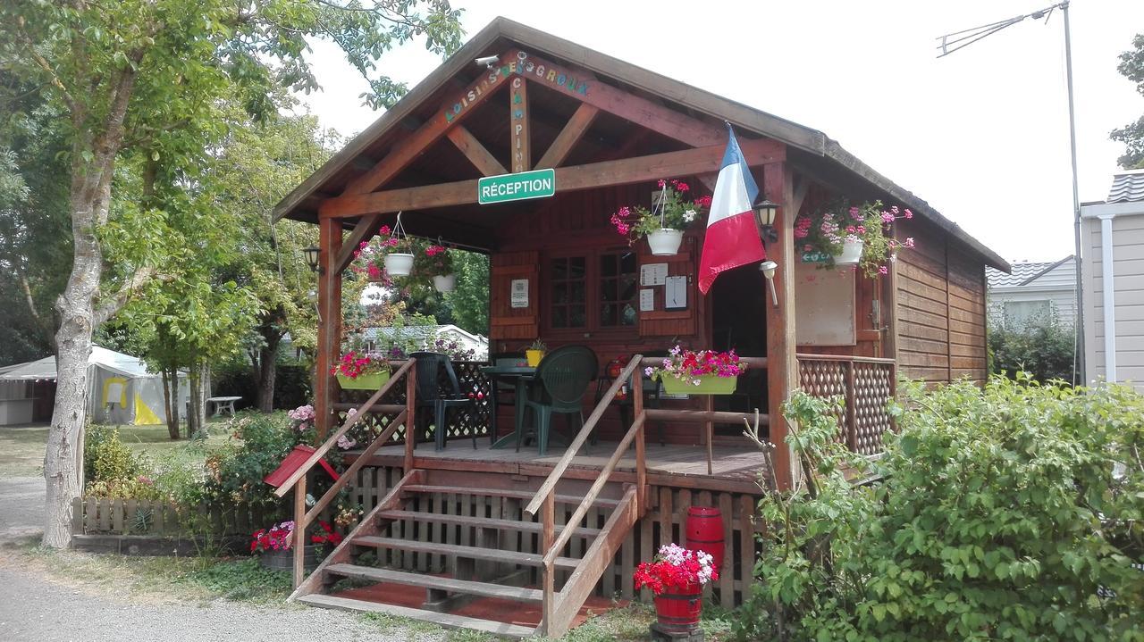 Camping Loisirs Des Groux Mousseaux-sur-Seine エクステリア 写真