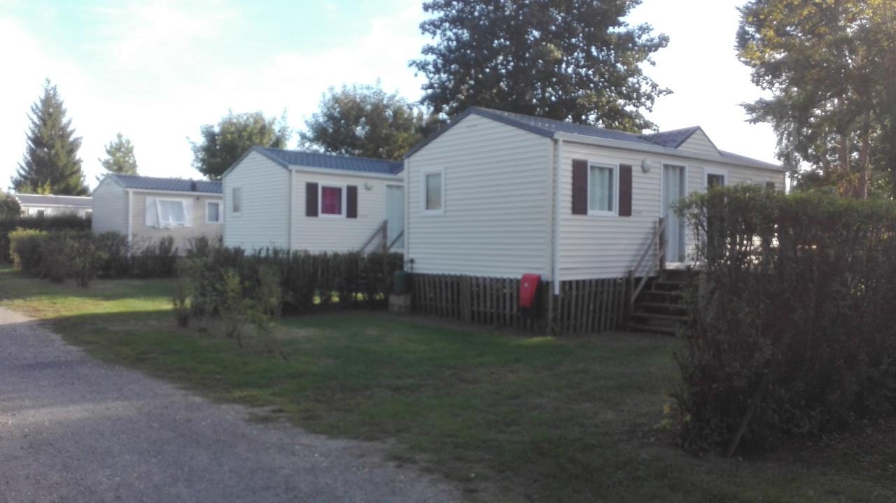 Camping Loisirs Des Groux Mousseaux-sur-Seine エクステリア 写真