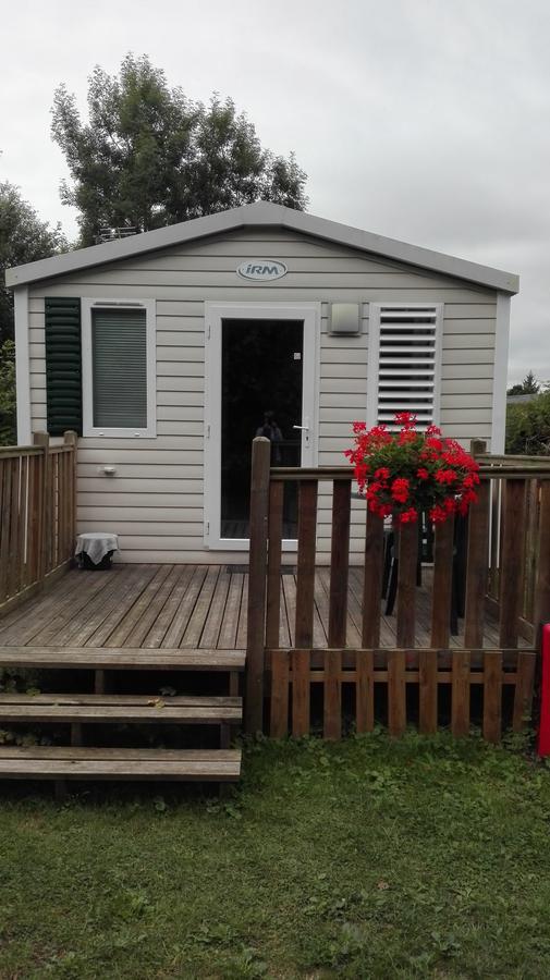 Camping Loisirs Des Groux Mousseaux-sur-Seine エクステリア 写真