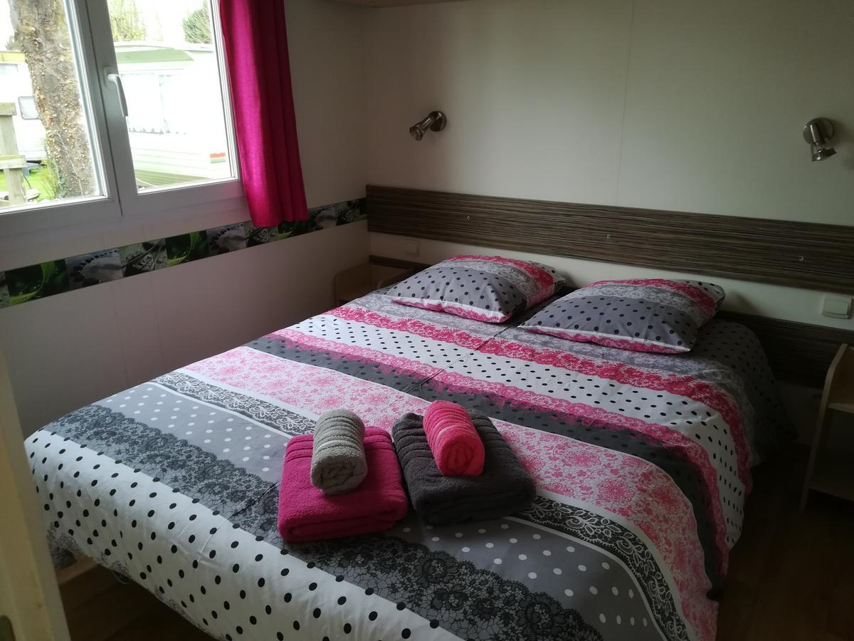 Camping Loisirs Des Groux Mousseaux-sur-Seine エクステリア 写真