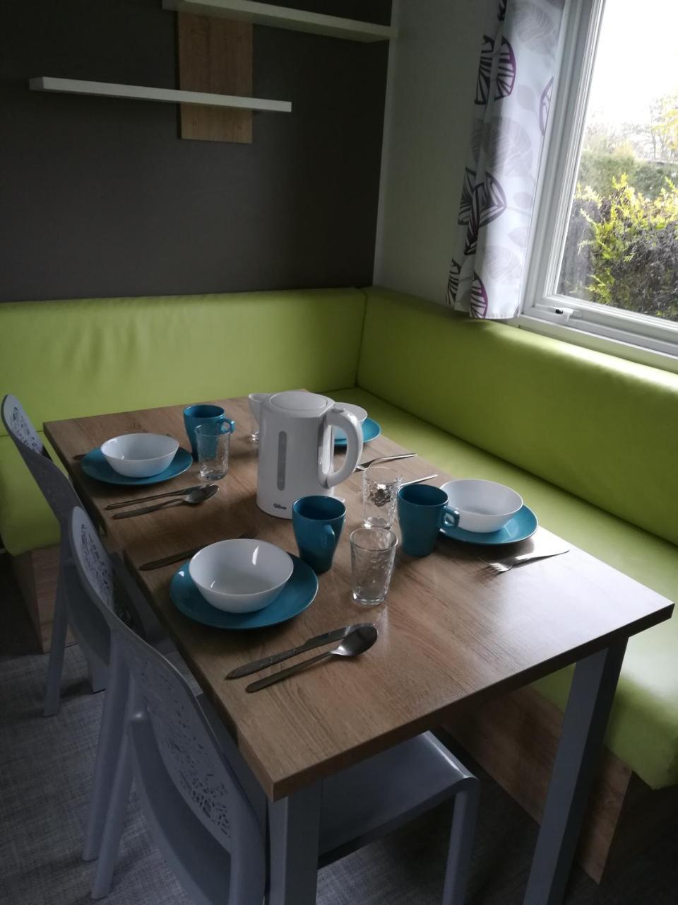 Camping Loisirs Des Groux Mousseaux-sur-Seine エクステリア 写真