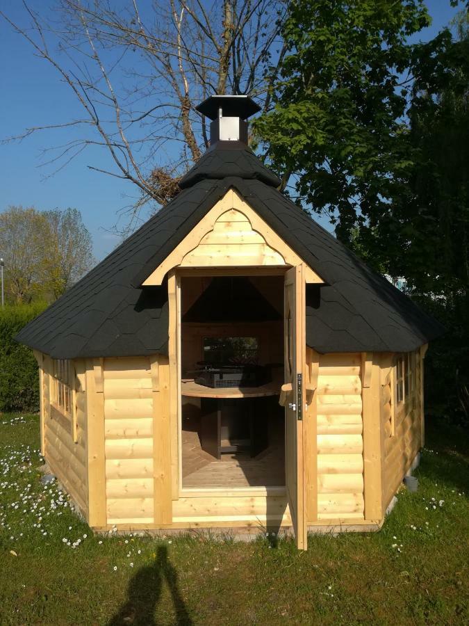 Camping Loisirs Des Groux Mousseaux-sur-Seine エクステリア 写真