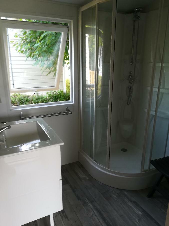 Camping Loisirs Des Groux Mousseaux-sur-Seine エクステリア 写真