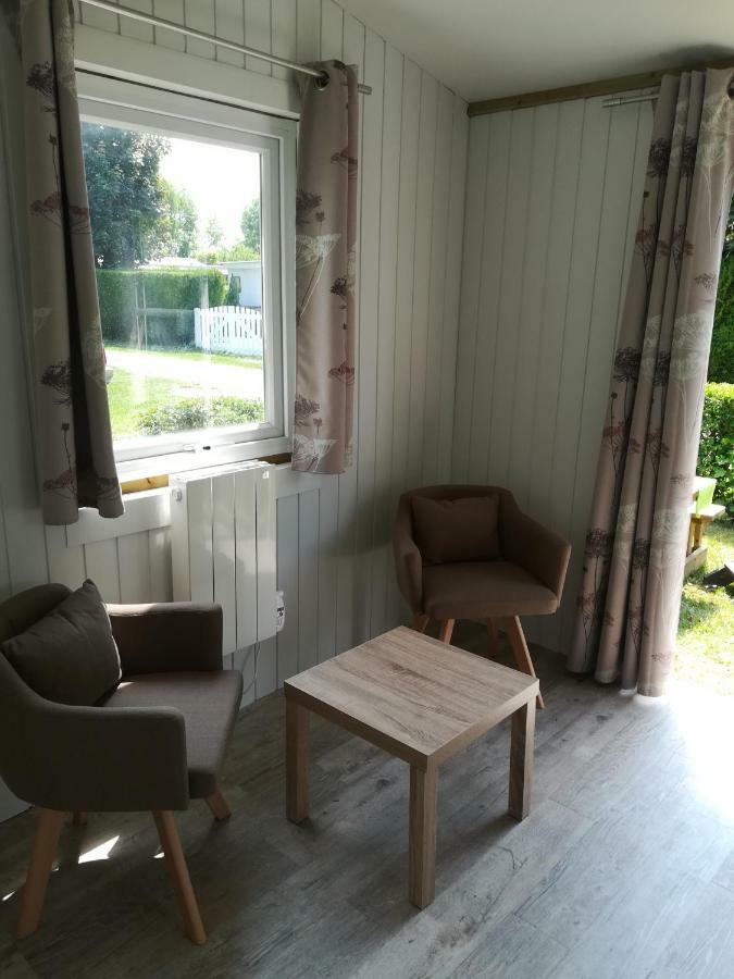 Camping Loisirs Des Groux Mousseaux-sur-Seine エクステリア 写真
