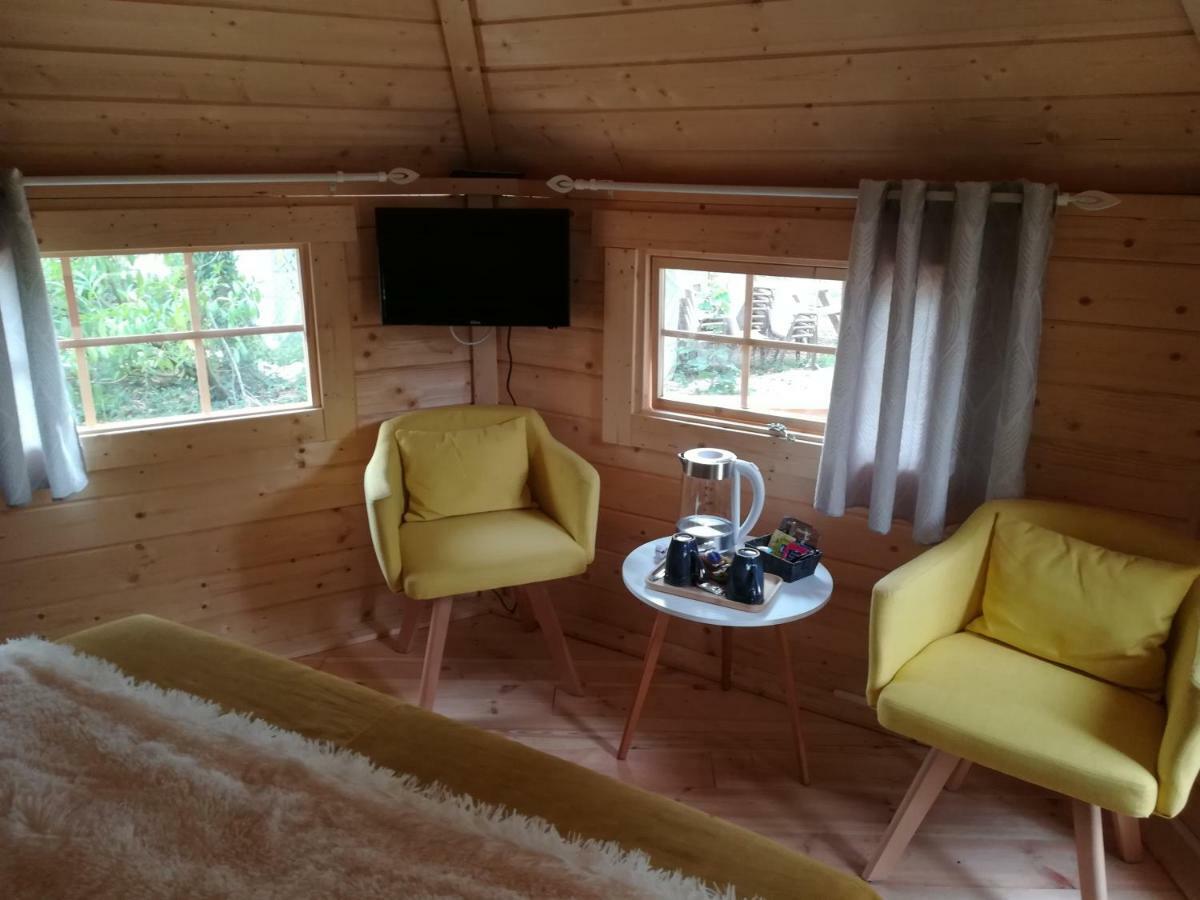 Camping Loisirs Des Groux Mousseaux-sur-Seine エクステリア 写真