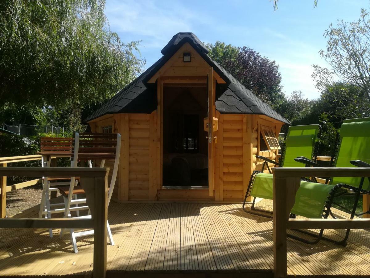 Camping Loisirs Des Groux Mousseaux-sur-Seine エクステリア 写真